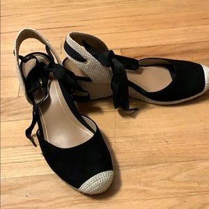 Vionic size 11 black wedge